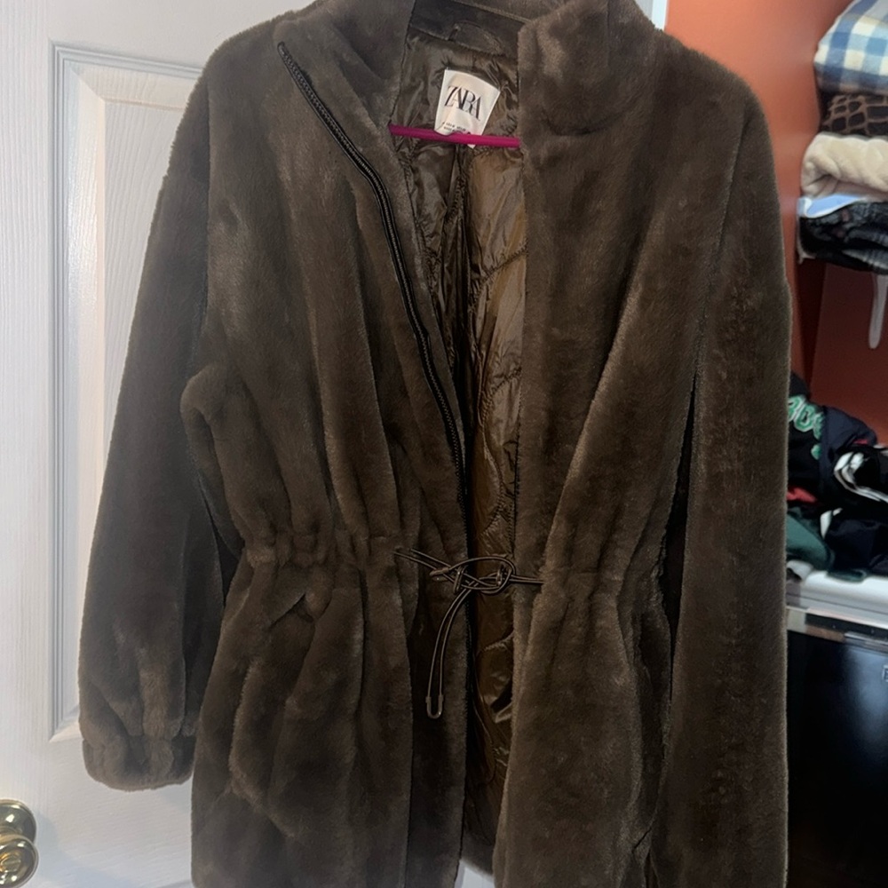 Zaras NWNT Faux Fur jacket